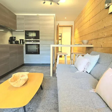 Apartment Modern Rochebrune In Out