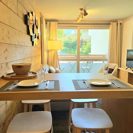 Modern Rochebrune In Out Appartement