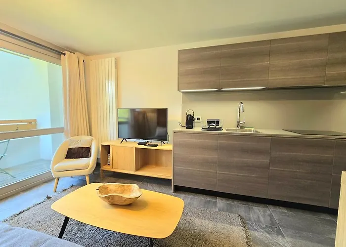 Modern Rochebrune In Out * موجوف